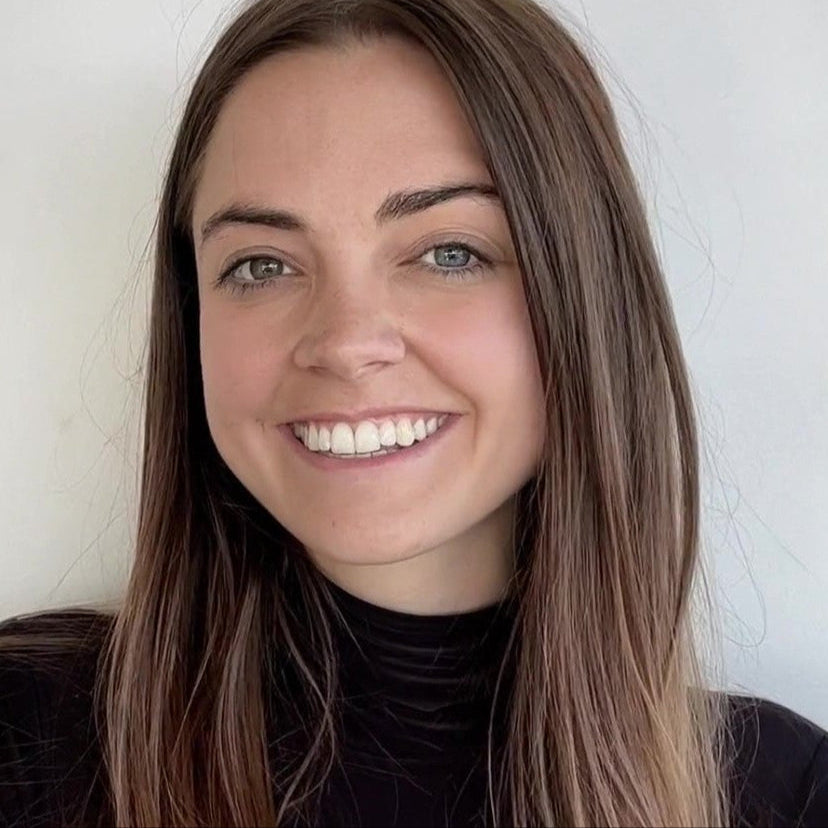 Step 3: Woman rinsing mouth and smiling after using the ecobrightsmile whitening powder